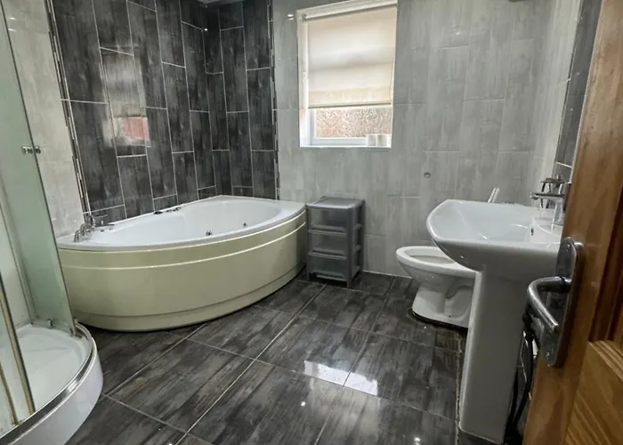 Peace House Проживання в сім'ї *