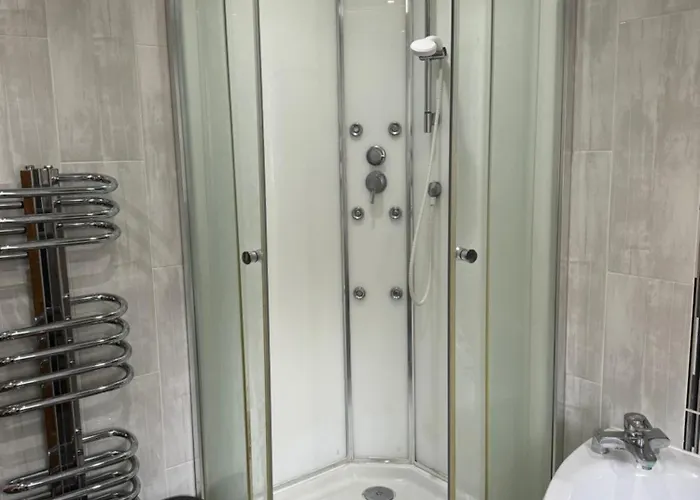 Peace House Leeds (West Yorkshire)